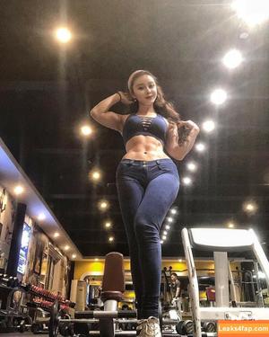 Yuan Herong photo #0828