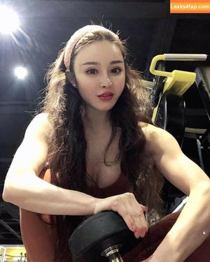 Yuan Herong photo #0880