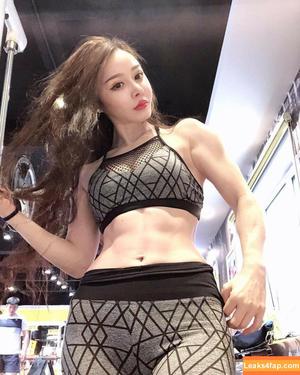 Yuan Herong photo #0894