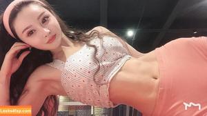 Yuan Herong photo #1004