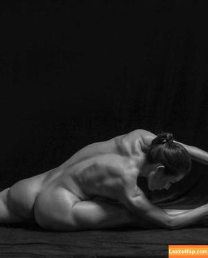 Yuan Herong фото #1082