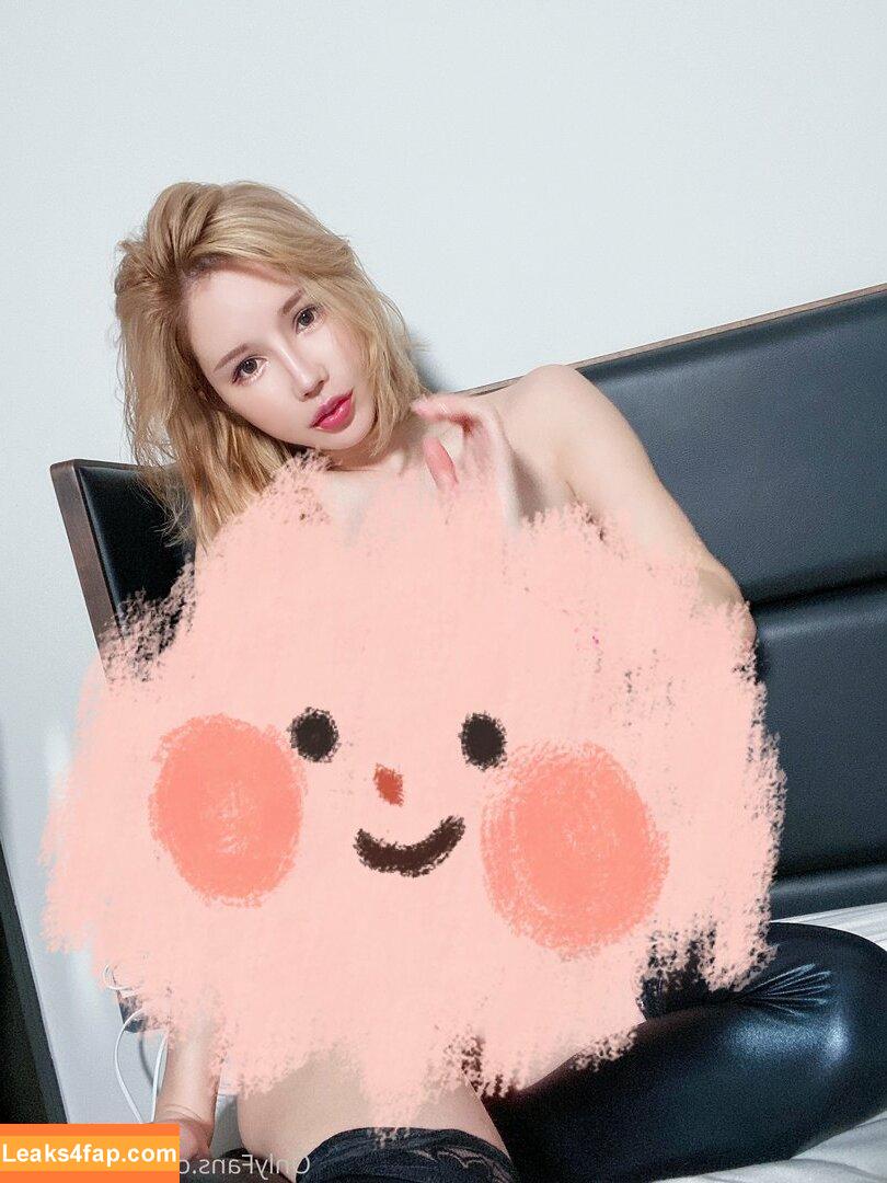 yui_xin_tw /  leaked photo photo #0030
