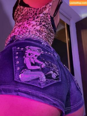 Yuitenaa photo #0019