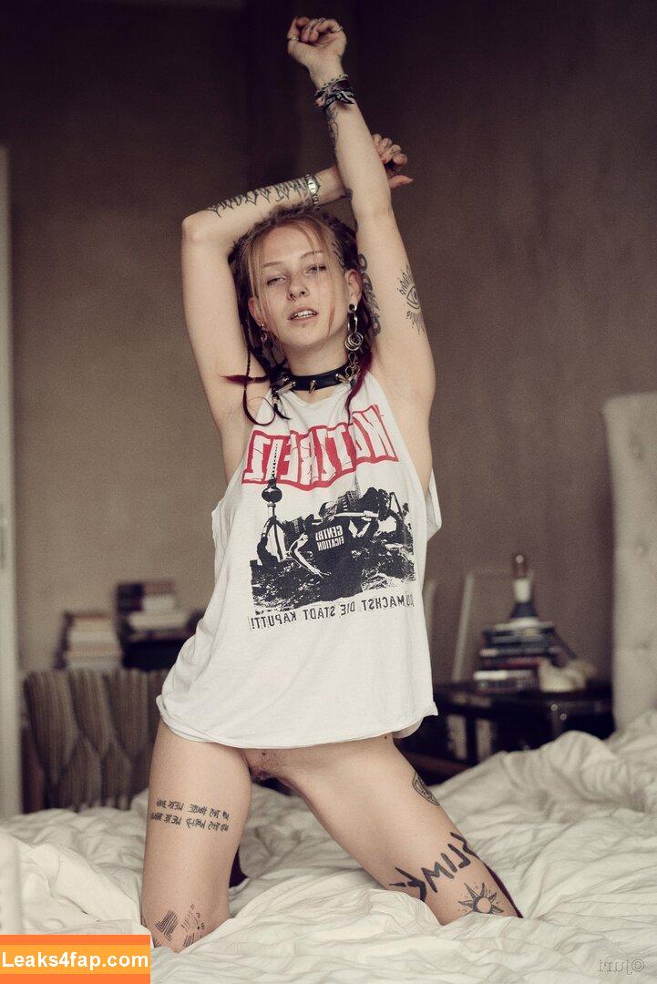 Yuka Vilano / yuka.vilano слитое фото фото #0003