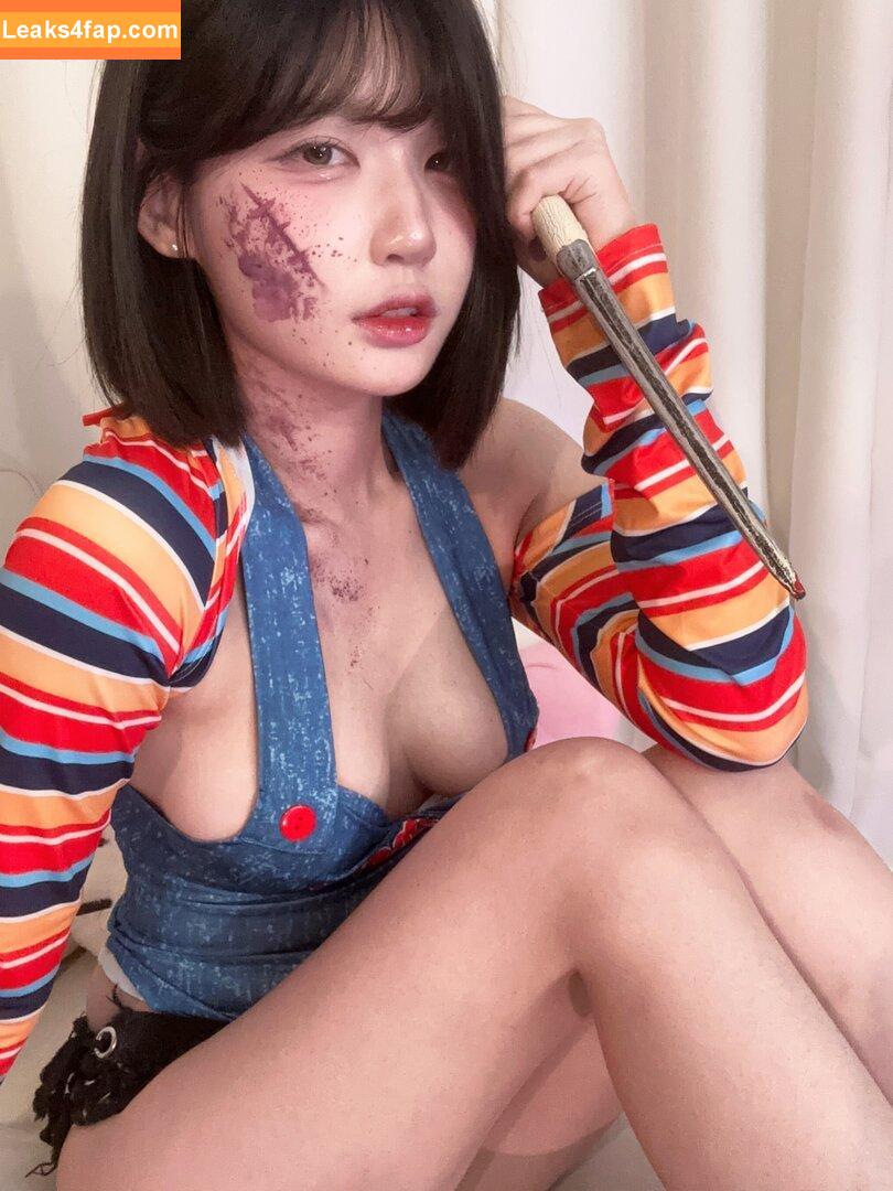 yule_.0.03 /  leaked photo photo #0434