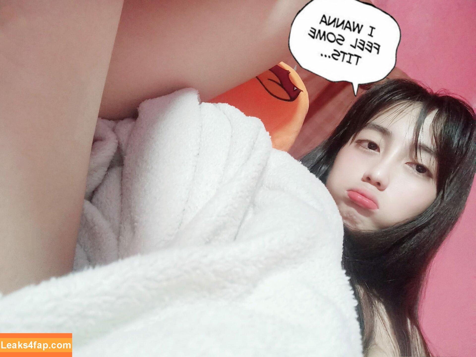 yumimilk69 / xx.yumiii / yumii.aika / yuumi69 leaked photo photo #0002