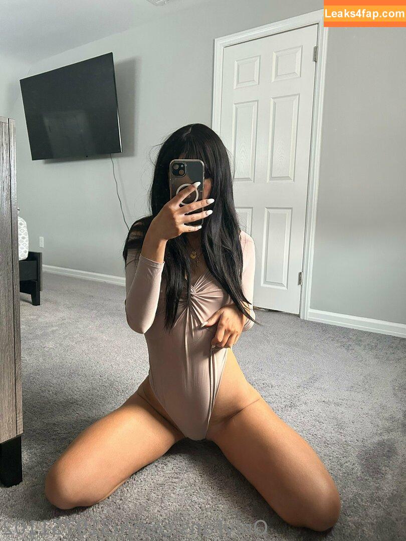 yunamoonx000 /  leaked photo photo #0013