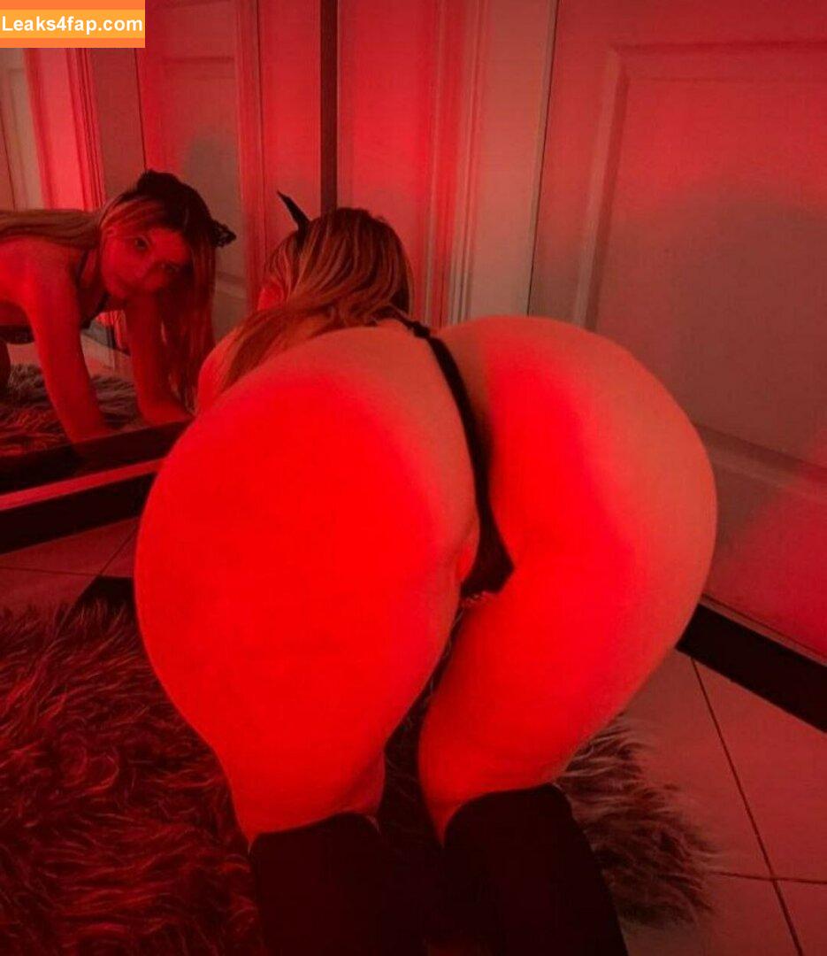 Yus Lopez / yuslopez / yusslopez / yustinalopez leaked photo photo #0345