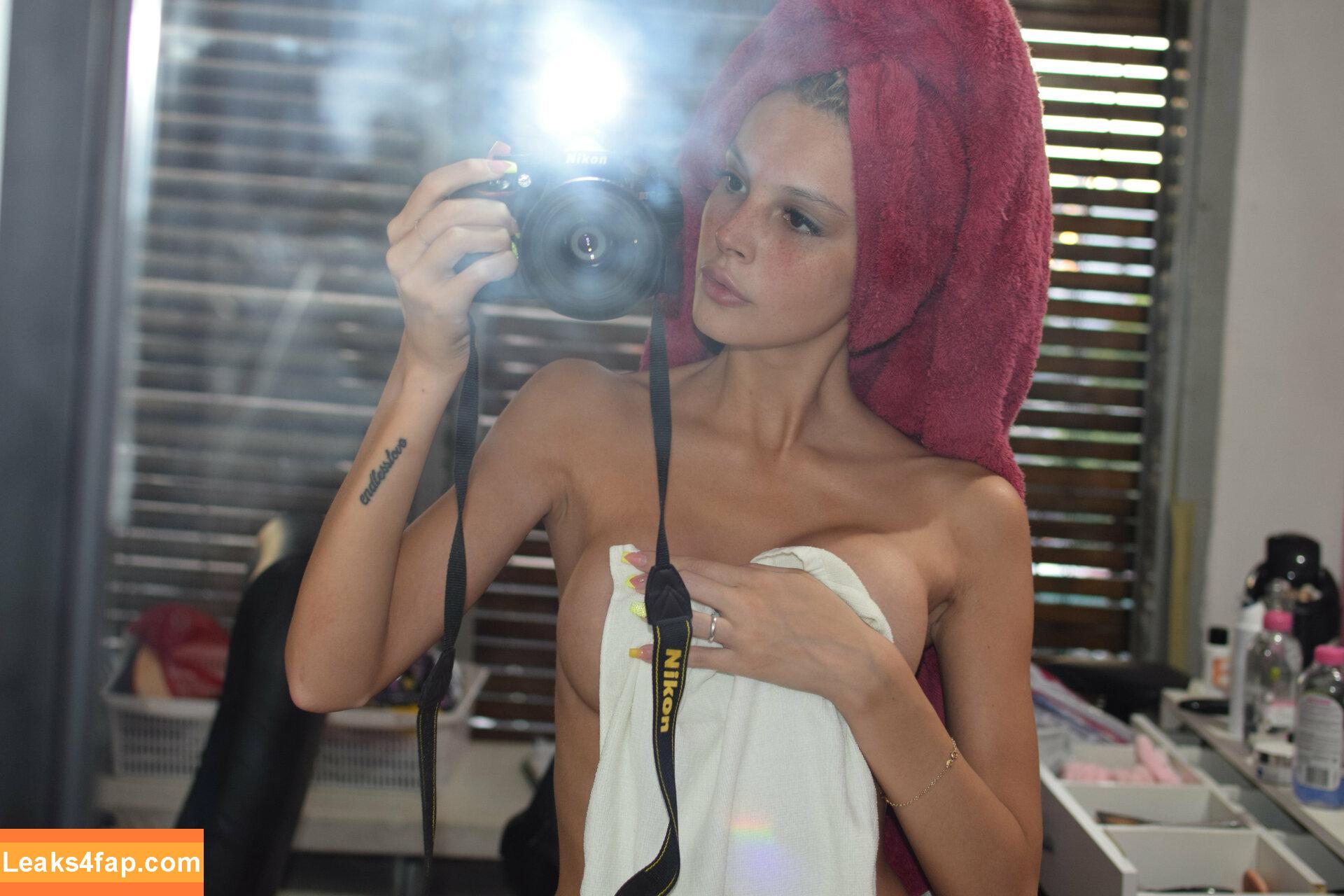 Yus Lopez / yuslopez / yusslopez / yustinalopez слитое фото фото #1515