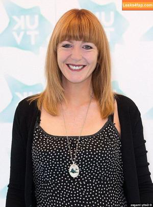 Yvette Fielding photo #0010