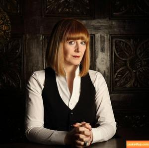 Yvette Fielding photo #0017