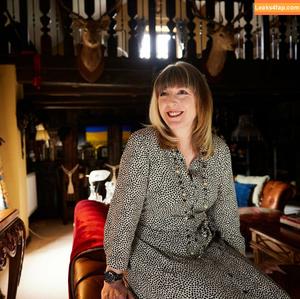 Yvette Fielding photo #0018