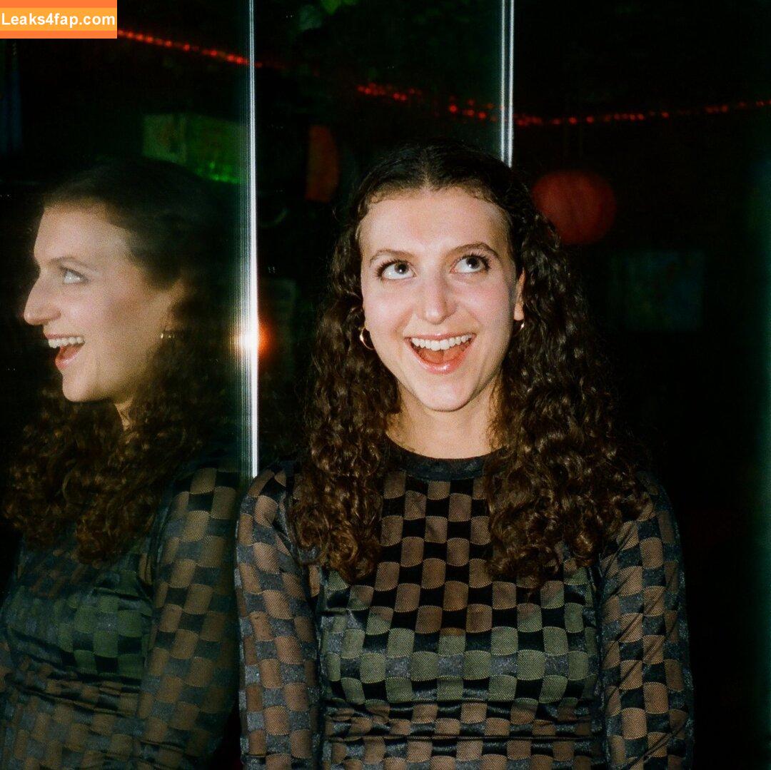 Yvette Segan / yvettesegan слитое фото фото #0038