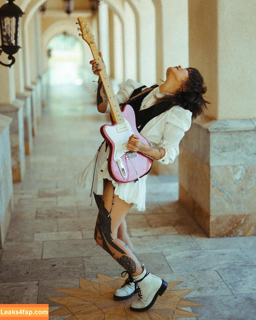 Yvette Young / yvetteyoung leaked photo photo #0008