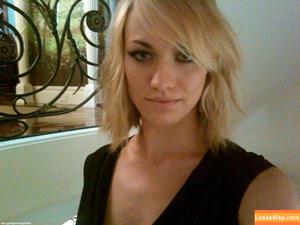 Yvonne Strahovski photo #0011