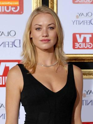 Yvonne Strahovski photo #0141