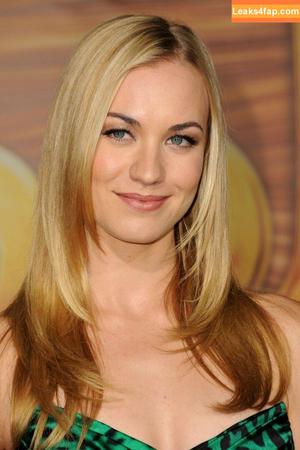 Yvonne Strahovski photo #0156