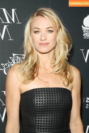 Yvonne Strahovski photo #0196