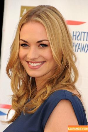 Yvonne Strahovski photo #0287