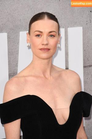 Yvonne Strahovski фото #0318