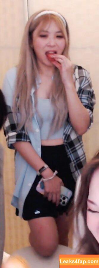 Yvonnie / yvonne817 / yvonnieng leaked photo photo #0275