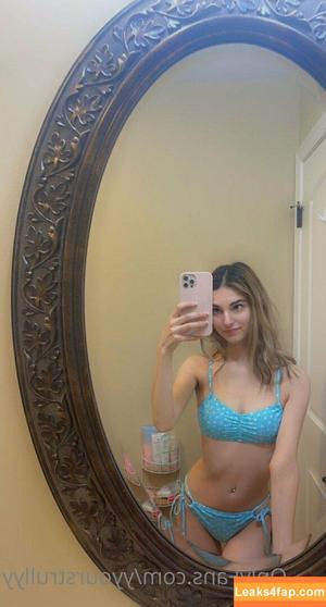 yyourstrullyy photo #0001