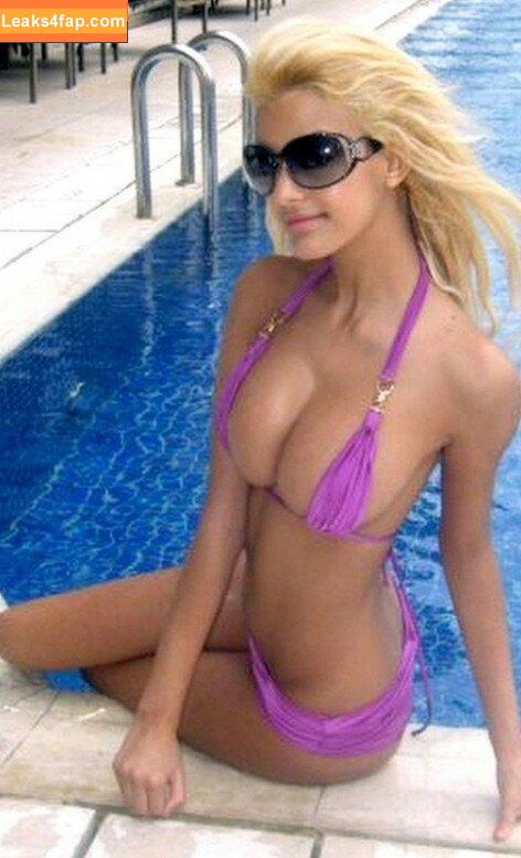 Zahia Dehar / zahiaofficiel leaked photo photo #0053