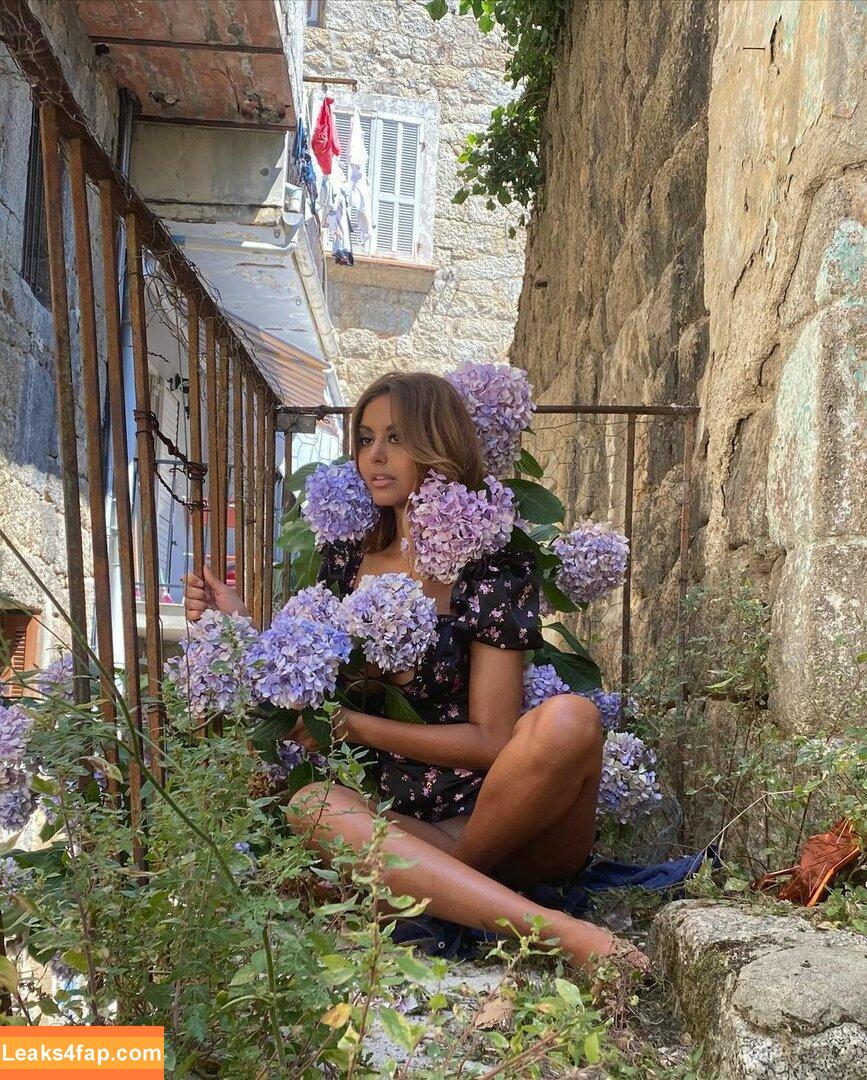 Zahia Dehar / zahiaofficiel leaked photo photo #0135