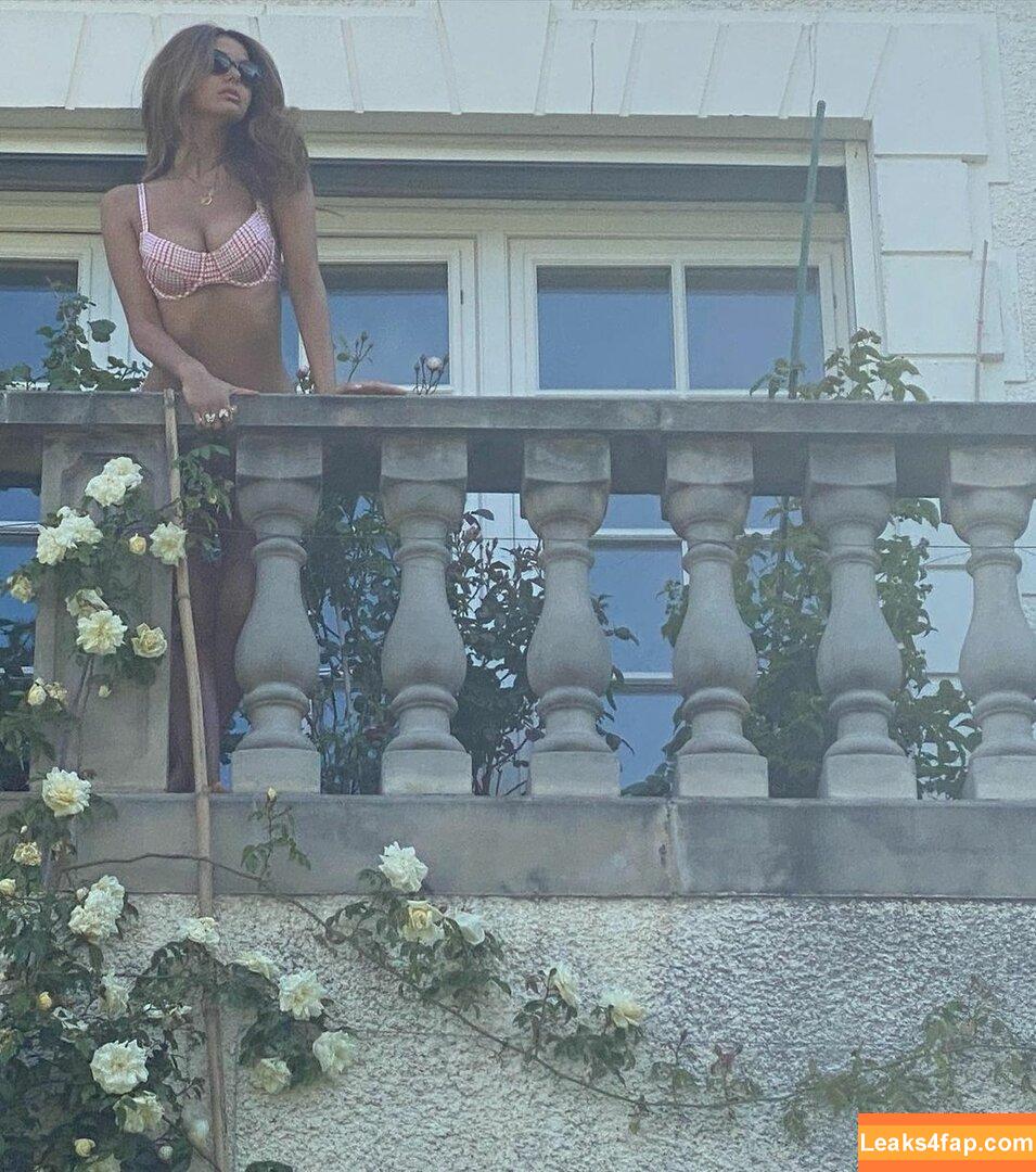 Zahia Dehar / zahiaofficiel leaked photo photo #0151