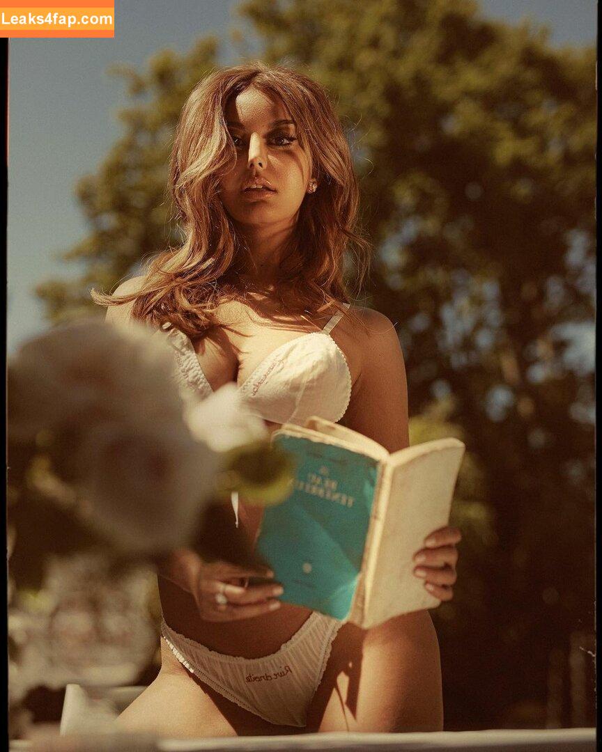 Zahia Dehar / zahiaofficiel leaked photo photo #0165