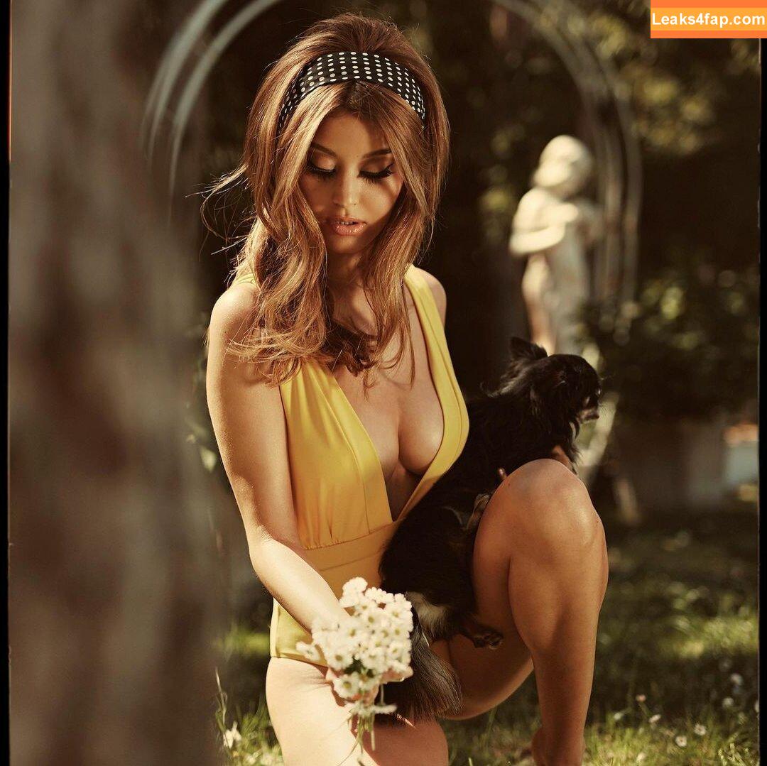 Zahia Dehar / zahiaofficiel leaked photo photo #0176