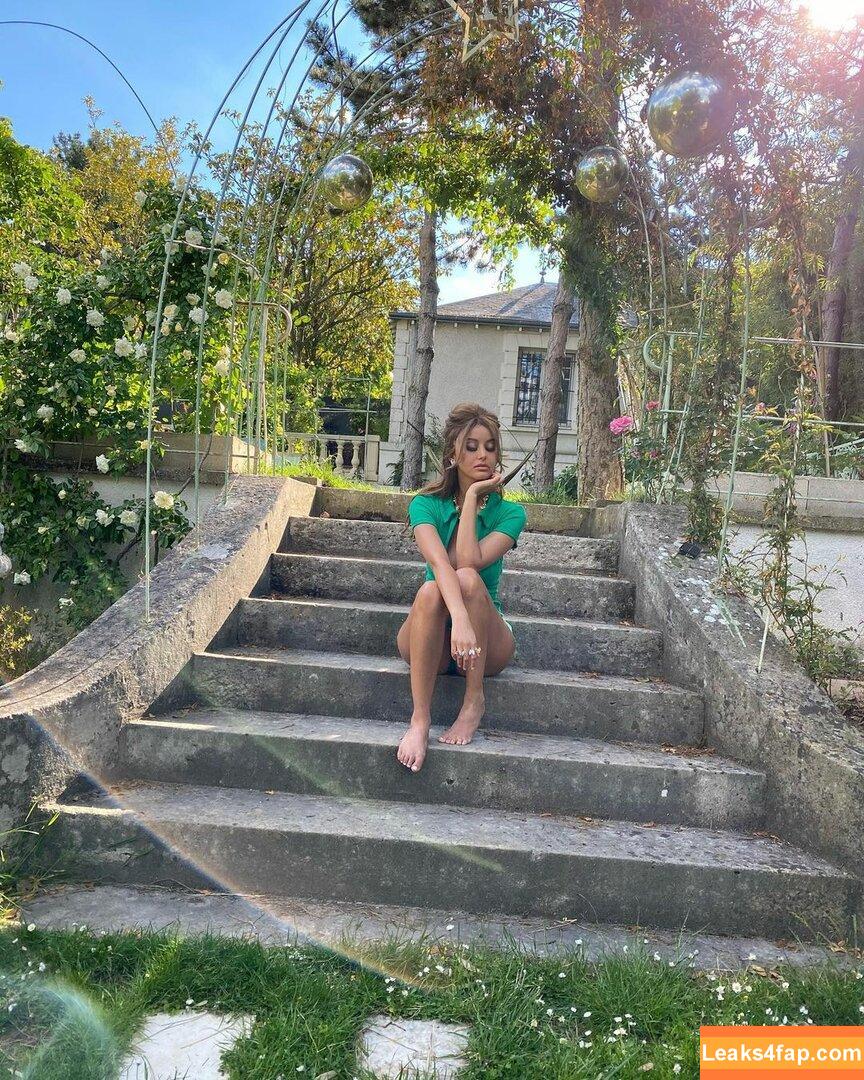 Zahia Dehar / zahiaofficiel leaked photo photo #0185