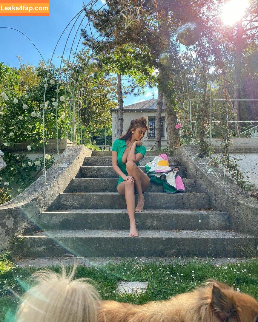 Zahia Dehar / zahiaofficiel leaked photo photo #0186