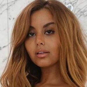 Zahia Dehar photo #0004