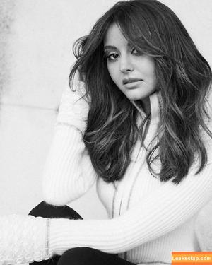 Zahia Dehar photo #0122