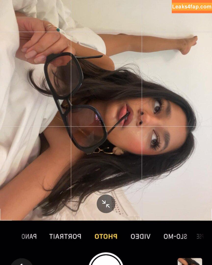 Zaina Sarah / zaina.sarah / zaina_glows / zainaontoast leaked photo photo #0083