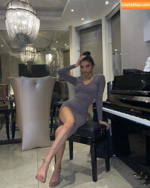 Zaina Sarah photo #0084