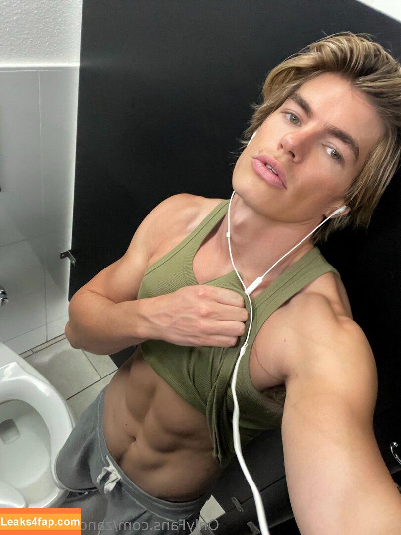 zanderhodgson /  leaked photo photo #0043