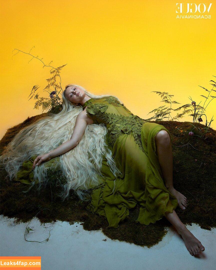 Zara Larsson / zaralarsson leaked photo photo #0181