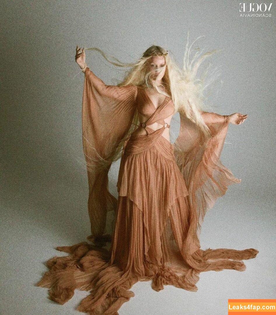 Zara Larsson / zaralarsson leaked photo photo #0185