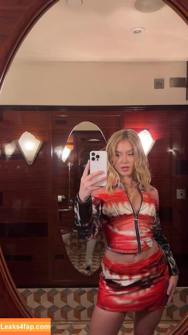 Zara Larsson / zaralarsson leaked photo photo #0374