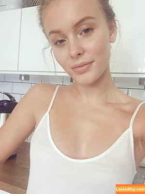 Zara Larsson photo #0108
