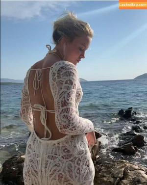 Zara Larsson photo #0429