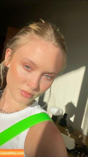Zara Larsson photo #0430