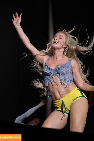 Zara Larsson photo #0999