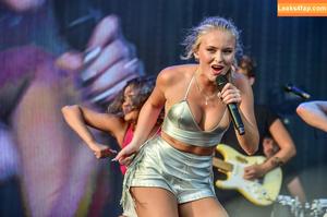 Zara Larsson photo #1273