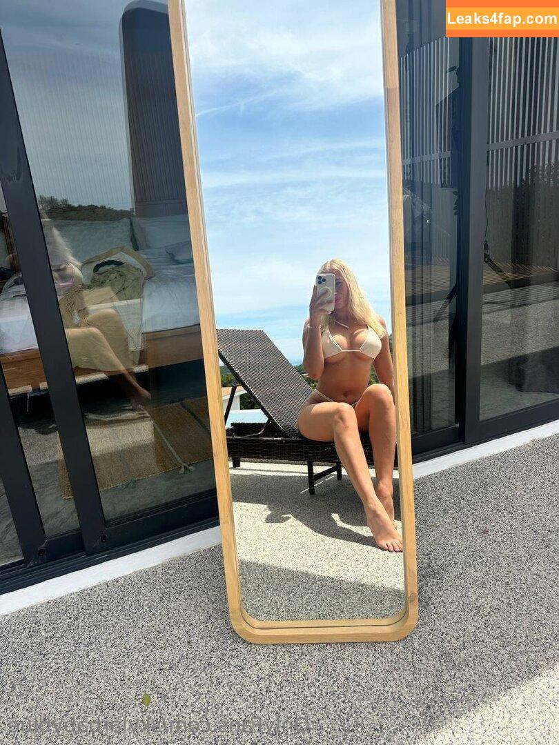 zarasnow / zarasnow__ leaked photo photo #0018