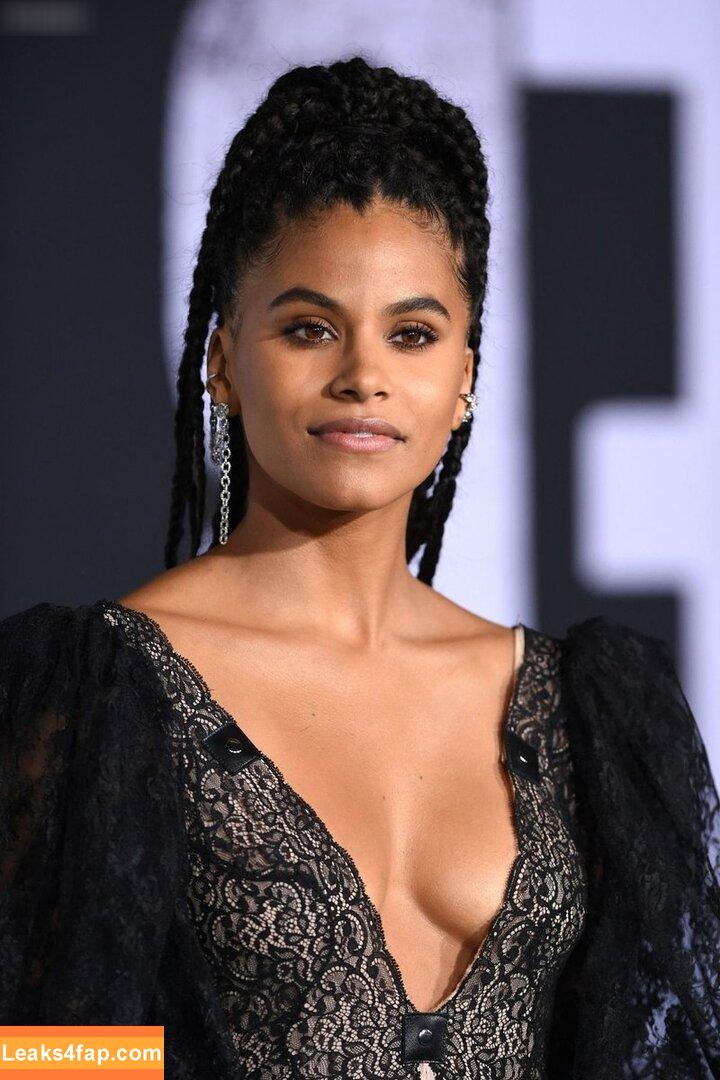 Zazie Beetz / zaziebeetz leaked photo photo #0023