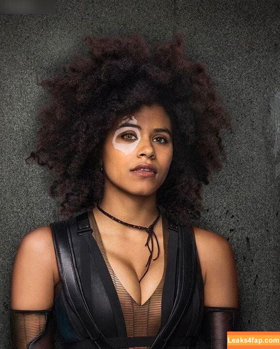 Zazie Beetz / zaziebeetz leaked photo photo #0026