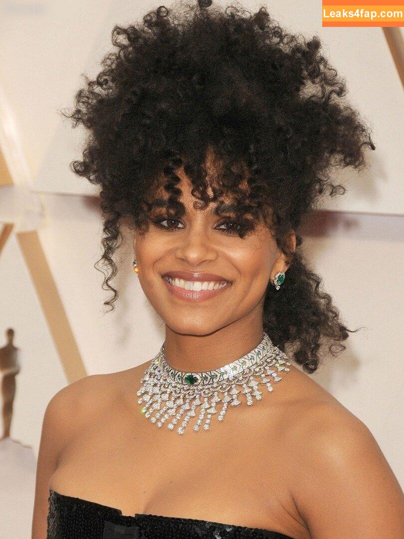 Zazie Beetz / zaziebeetz leaked photo photo #0034